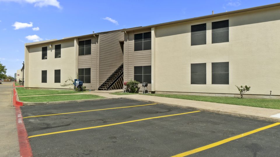 apartments for rent in dallas, tx at The Northwood Apartments