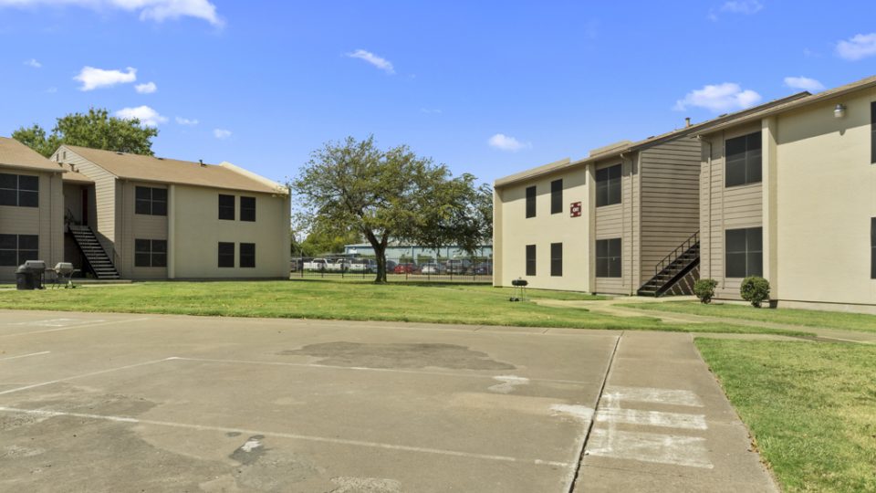 apartments for rent in dallas, tx at The Northwood Apartments